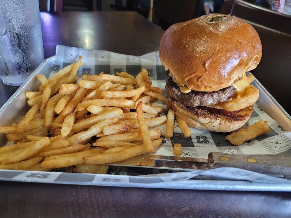 House Cheese Burger